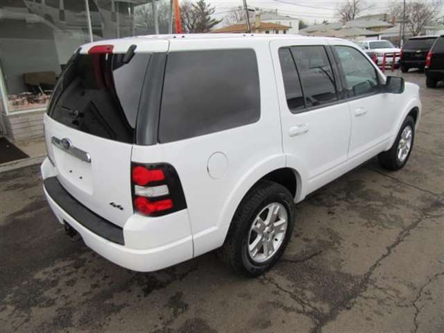 2010 Ford Explorer 4x4 XLT 4dr SUV